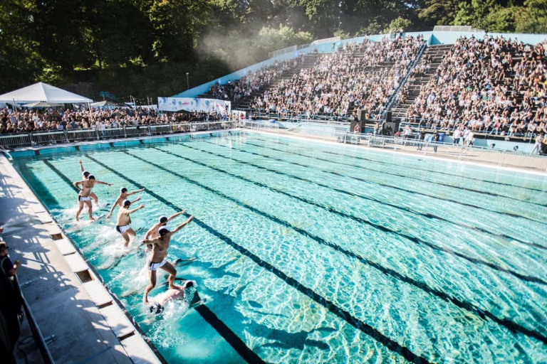 Synchronized swimming performance